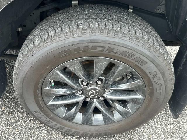 Used 2023 Lexus GX 460 Premium image 16