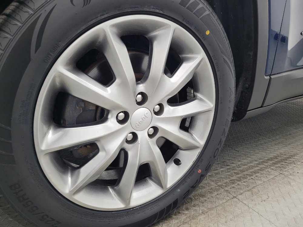 Used 2018 Jeep Cherokee Limited image 31