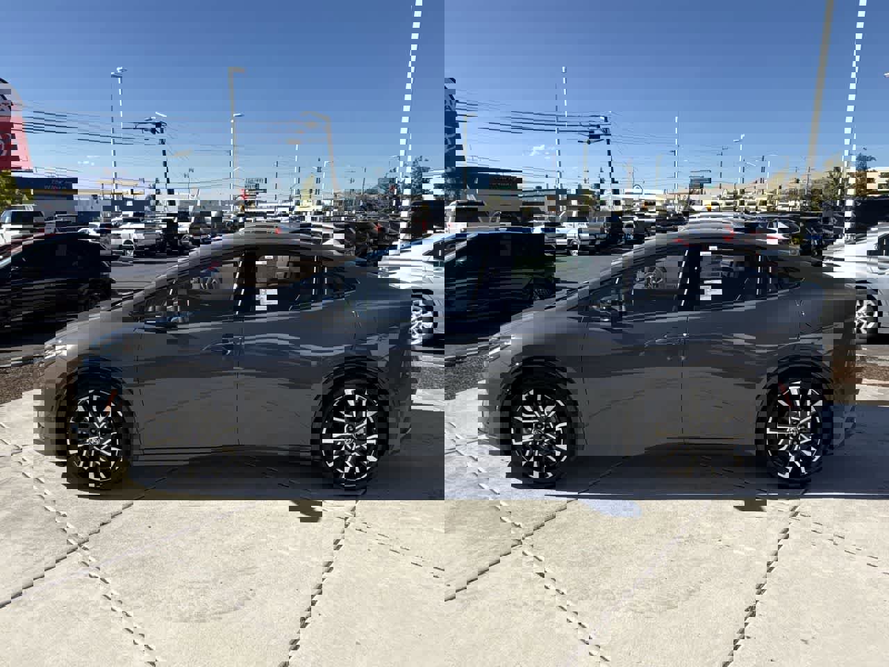 New 2026 Toyota Prius Plug-In Hybrid image 2