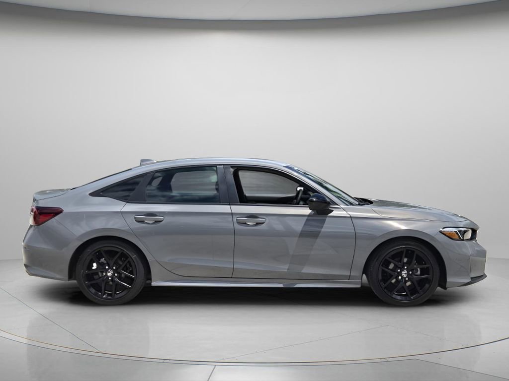 Used 2025 Honda Civic Sport image 4