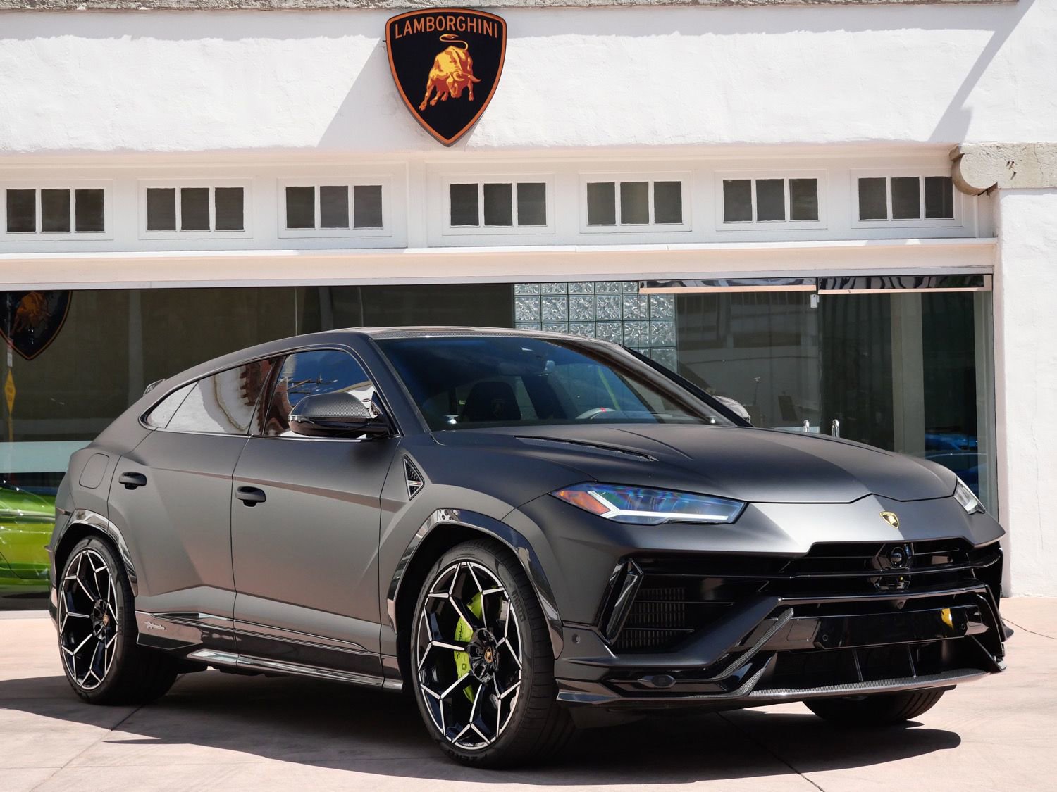 Used 2024 Lamborghini Urus Performante image 1