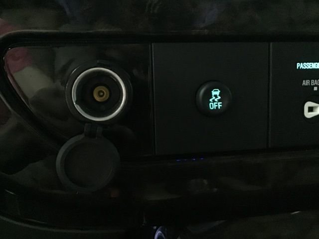 Used 2023 Chevrolet Express 2500 image 33