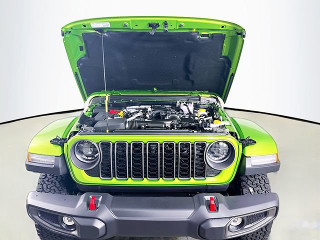 New 2025 Jeep Wrangler Unlimited Rubicon w/ Technology Group image 27