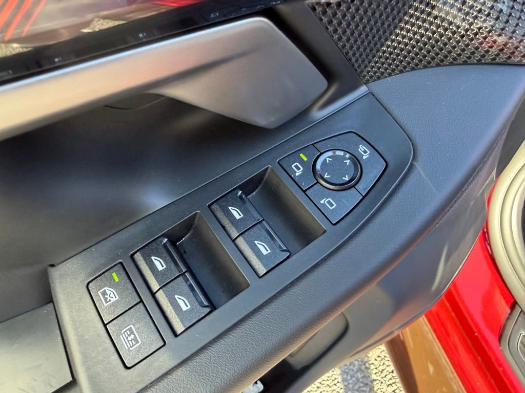 Used 2025 BMW M5 w/ Carbon Package image 15