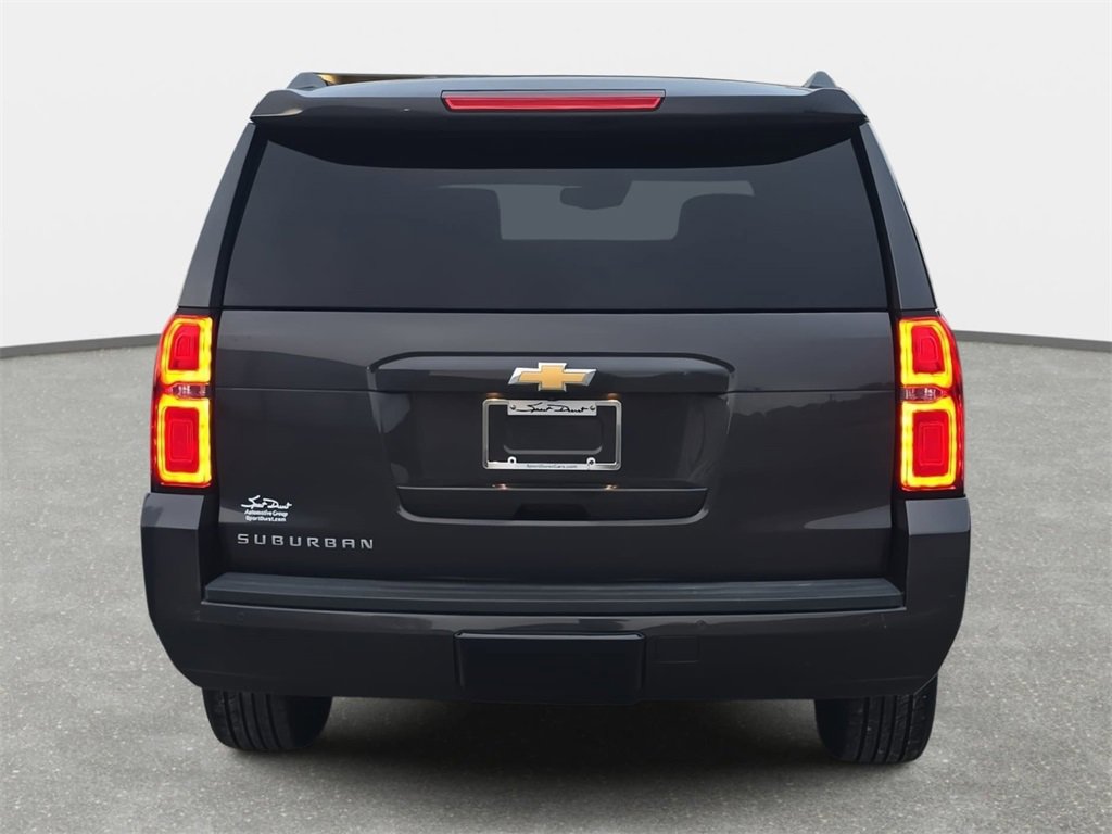 Used 2017 Chevrolet Suburban LT image 6