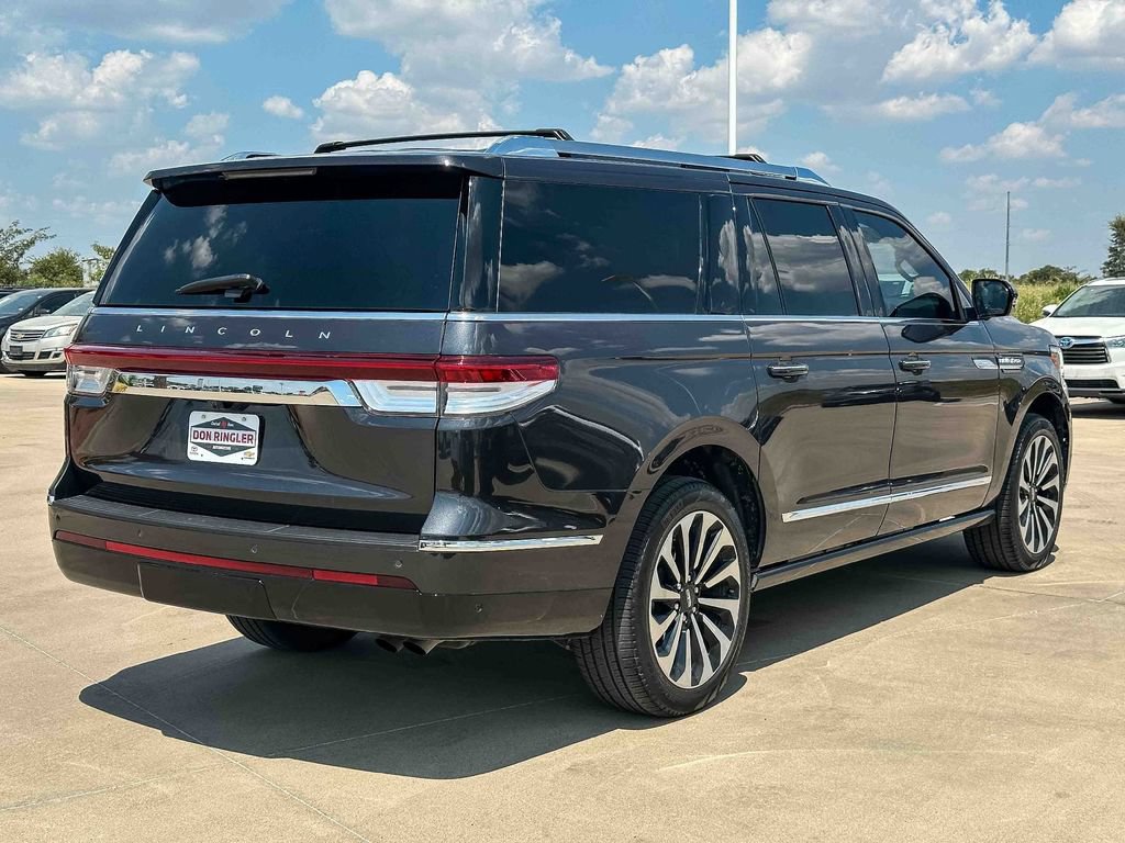 Used 2024 Lincoln Navigator L Reserve AWD/4WD image 3