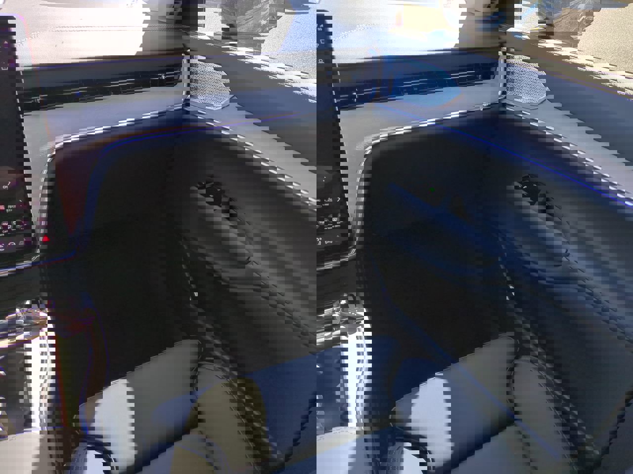 New 2025 Volvo EX90 Ultra image 15