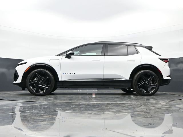 Used 2024 Chevrolet Equinox EV RS FWD image 38