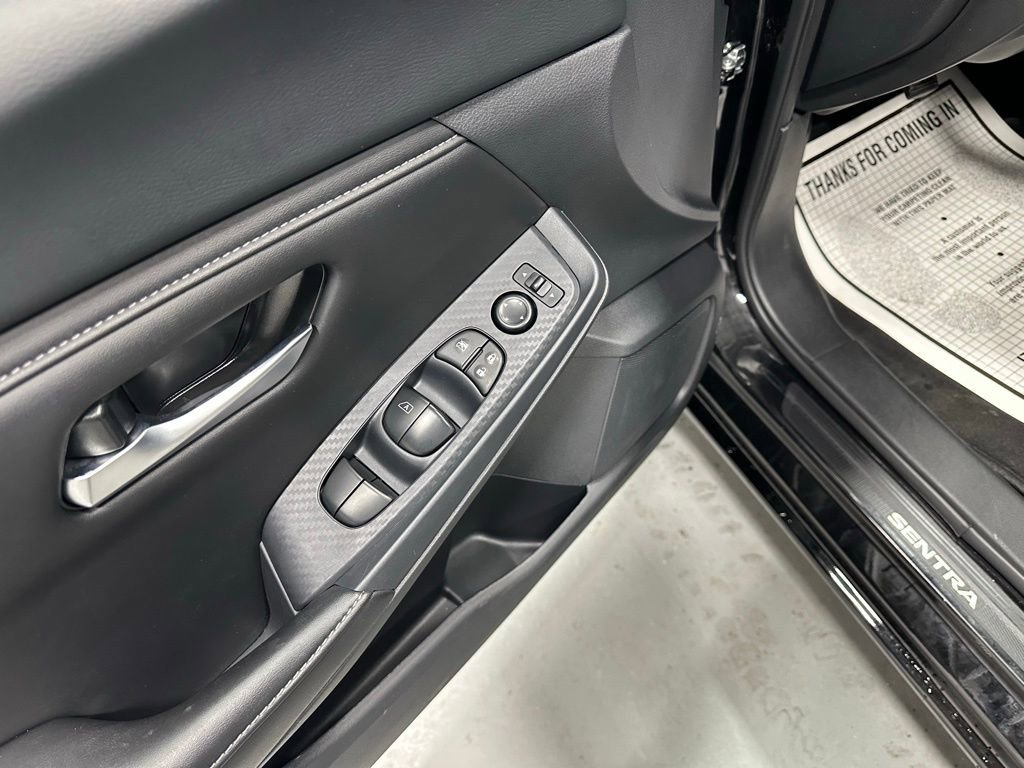 Used 2025 Nissan Sentra SV image 9