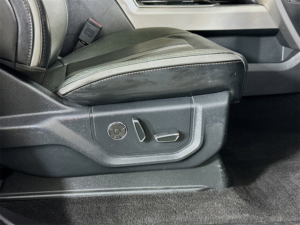 Used 2019 Ford F350 Platinum w/ Platinum Ultimate Package image 24
