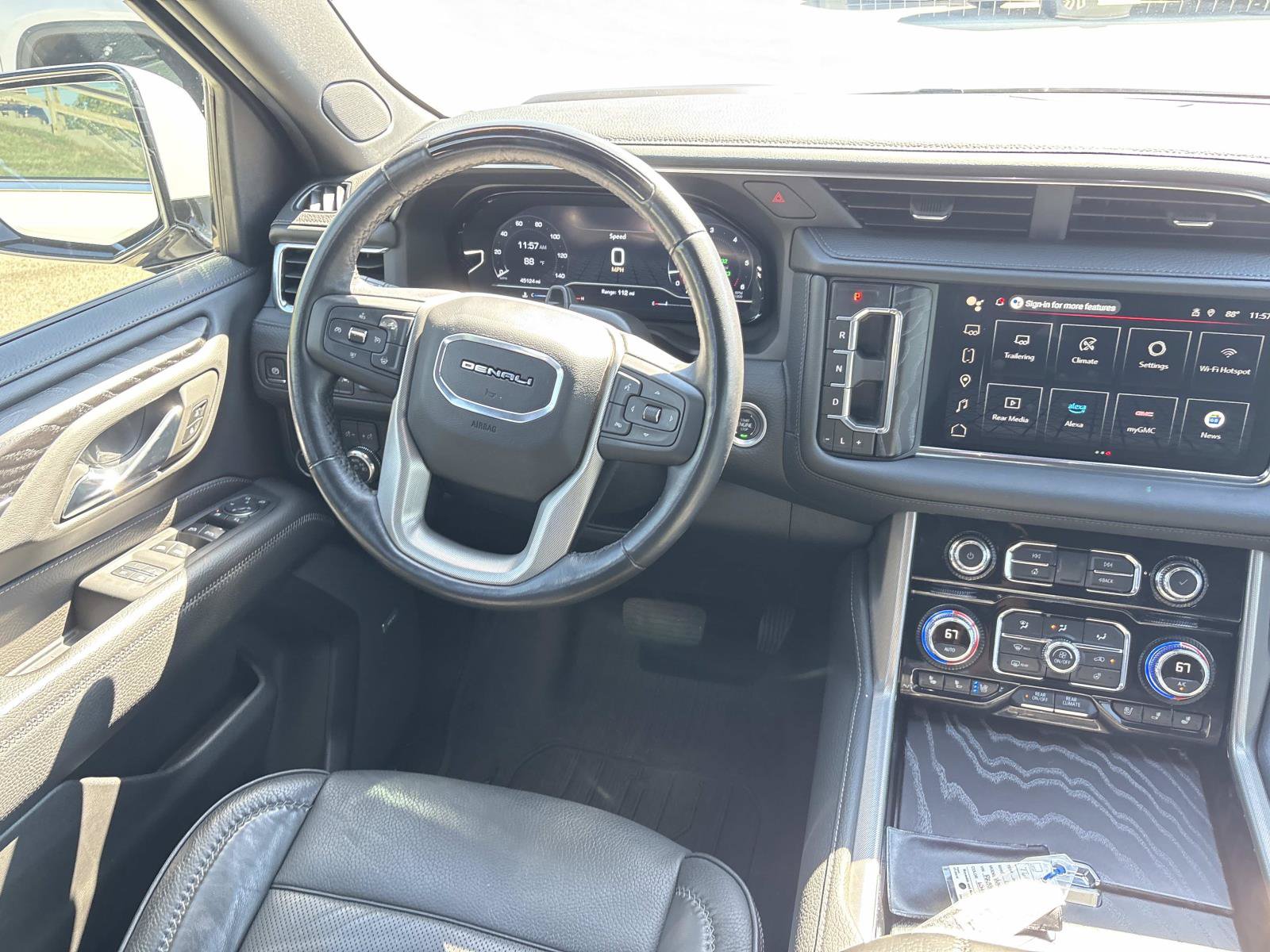 Used 2024 GMC Yukon XL Denali w/ Advanced Technology Package AWD/4WD image 27