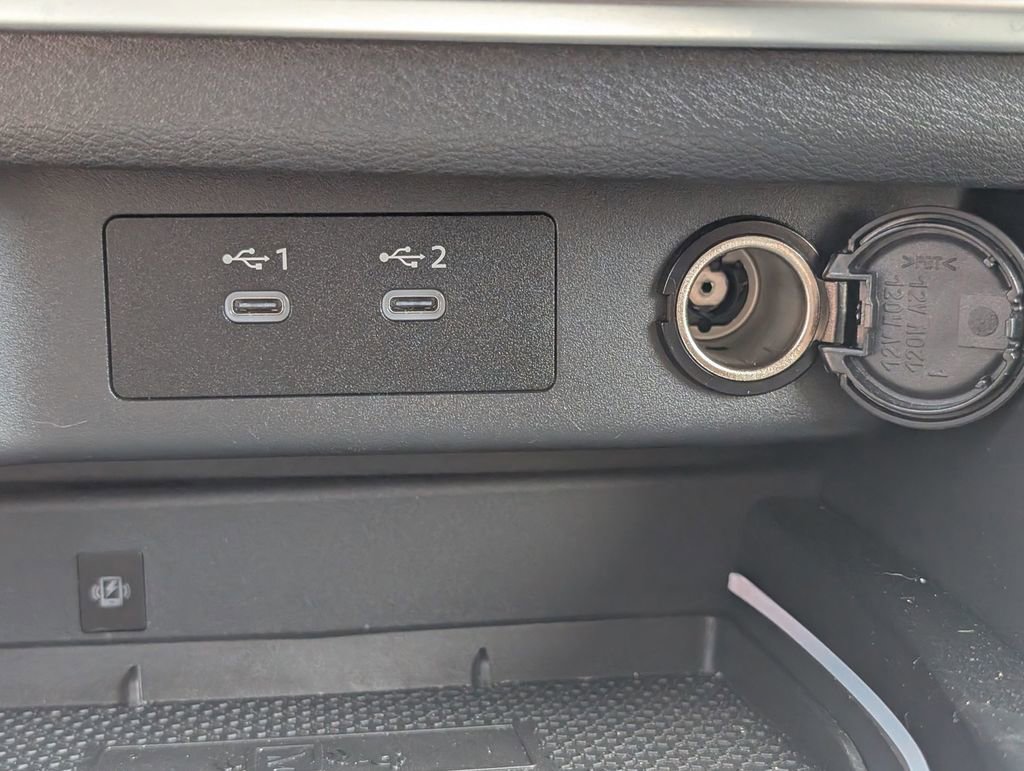 Used 2024 Nissan Rogue SL AWD/4WD image 32