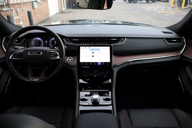 New 2025 Jeep Grand Cherokee Summit w/ Obsidian Package image 42