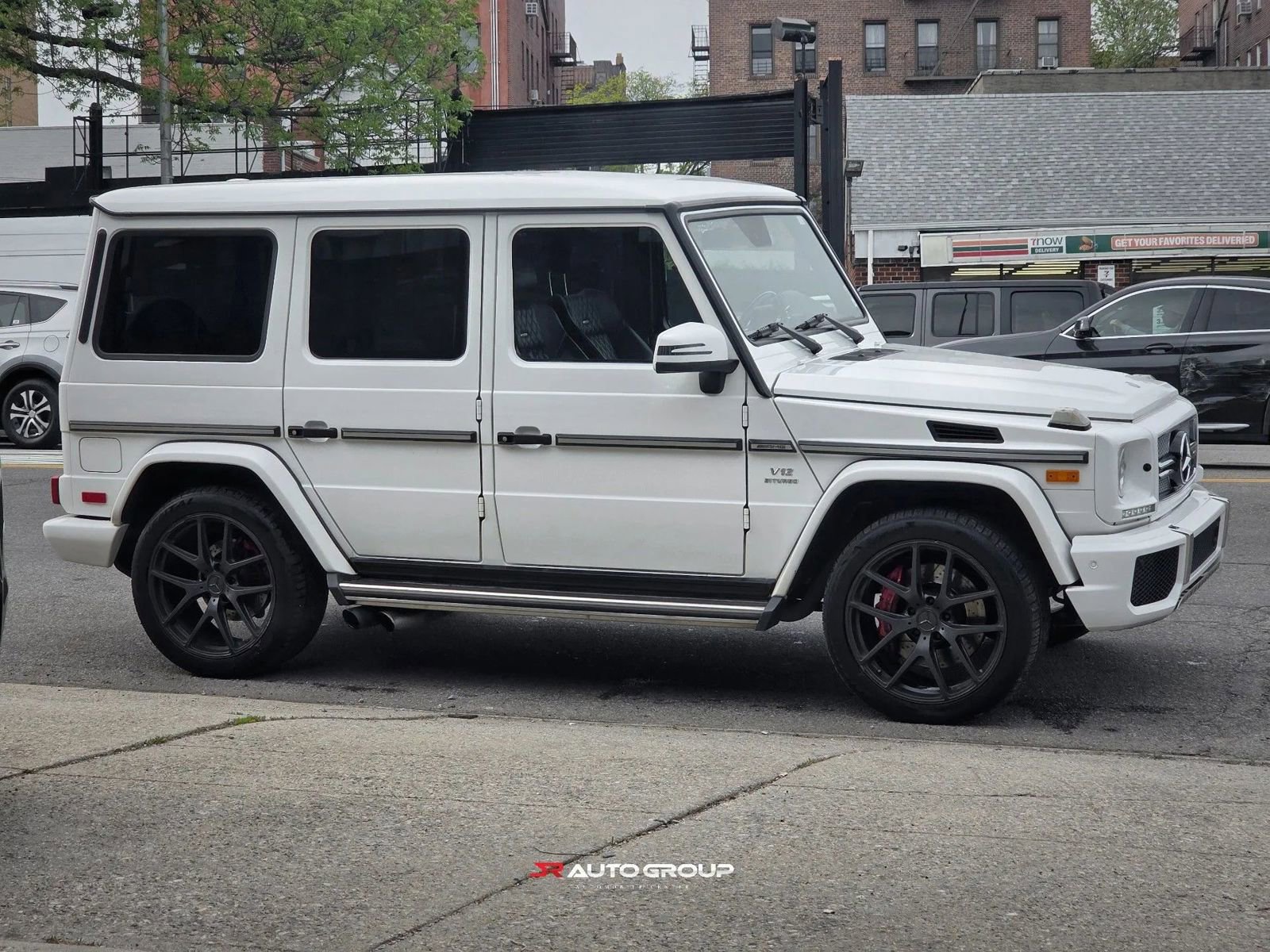 Used 2017 Mercedes-Benz G 65 AMG 4MATIC image 4