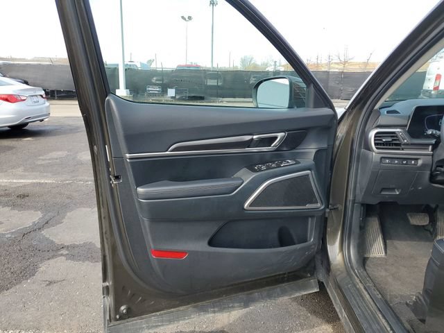 Used 2025 Kia Telluride S FWD image 23