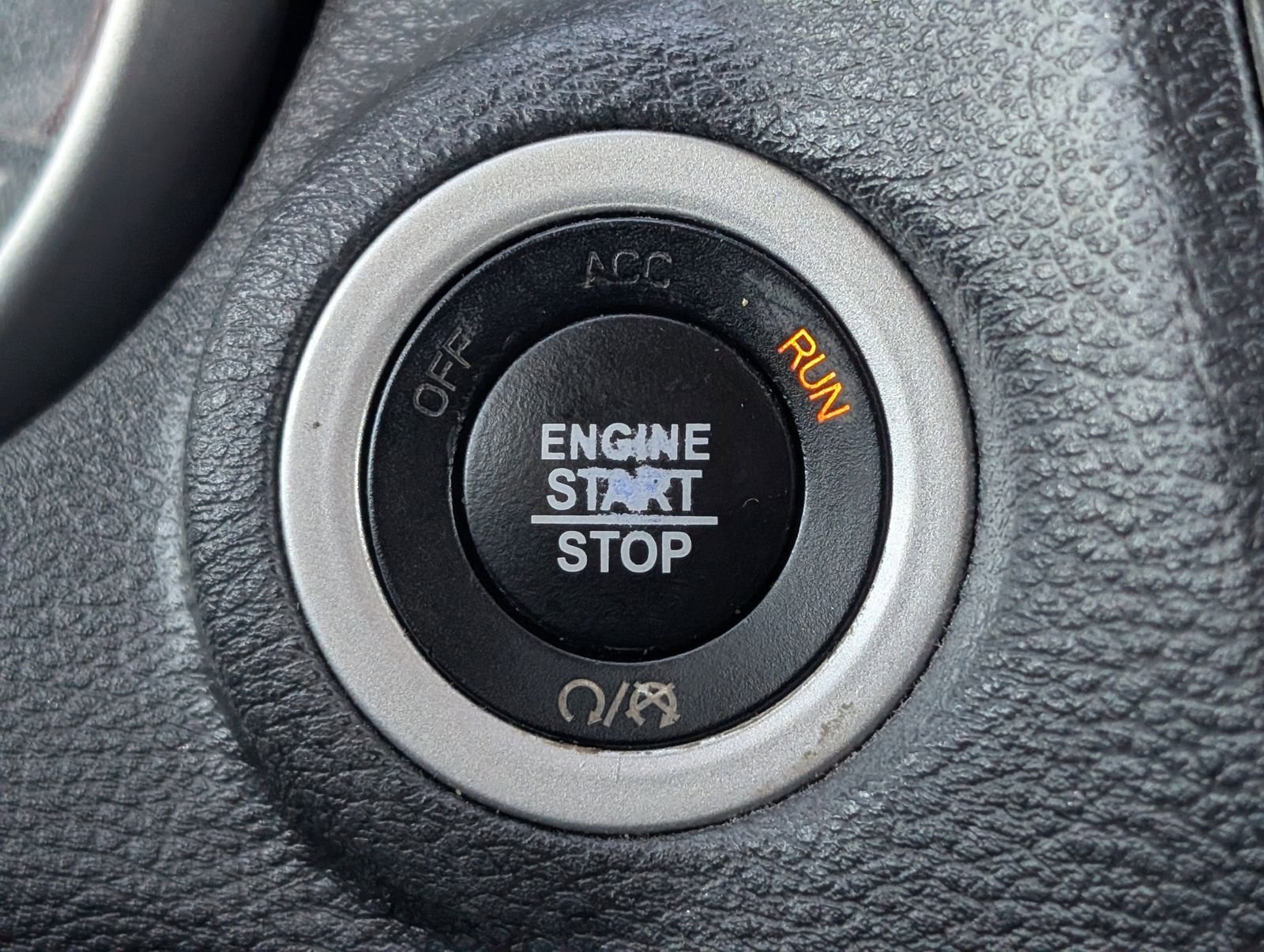 Used 2019 Dodge Journey SE w/ Connectivity Group FWD image 23