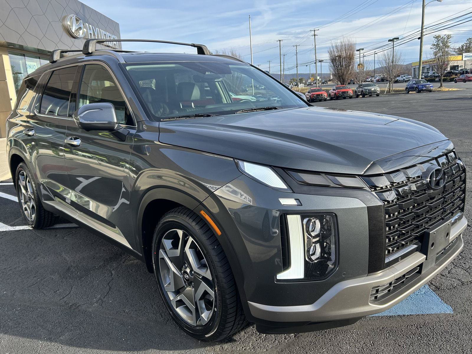 Certified 2023 Hyundai Palisade Limited AWD/4WD image 9