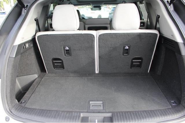 Used 2025 Acura MDX w/ Technology Package FWD image 29