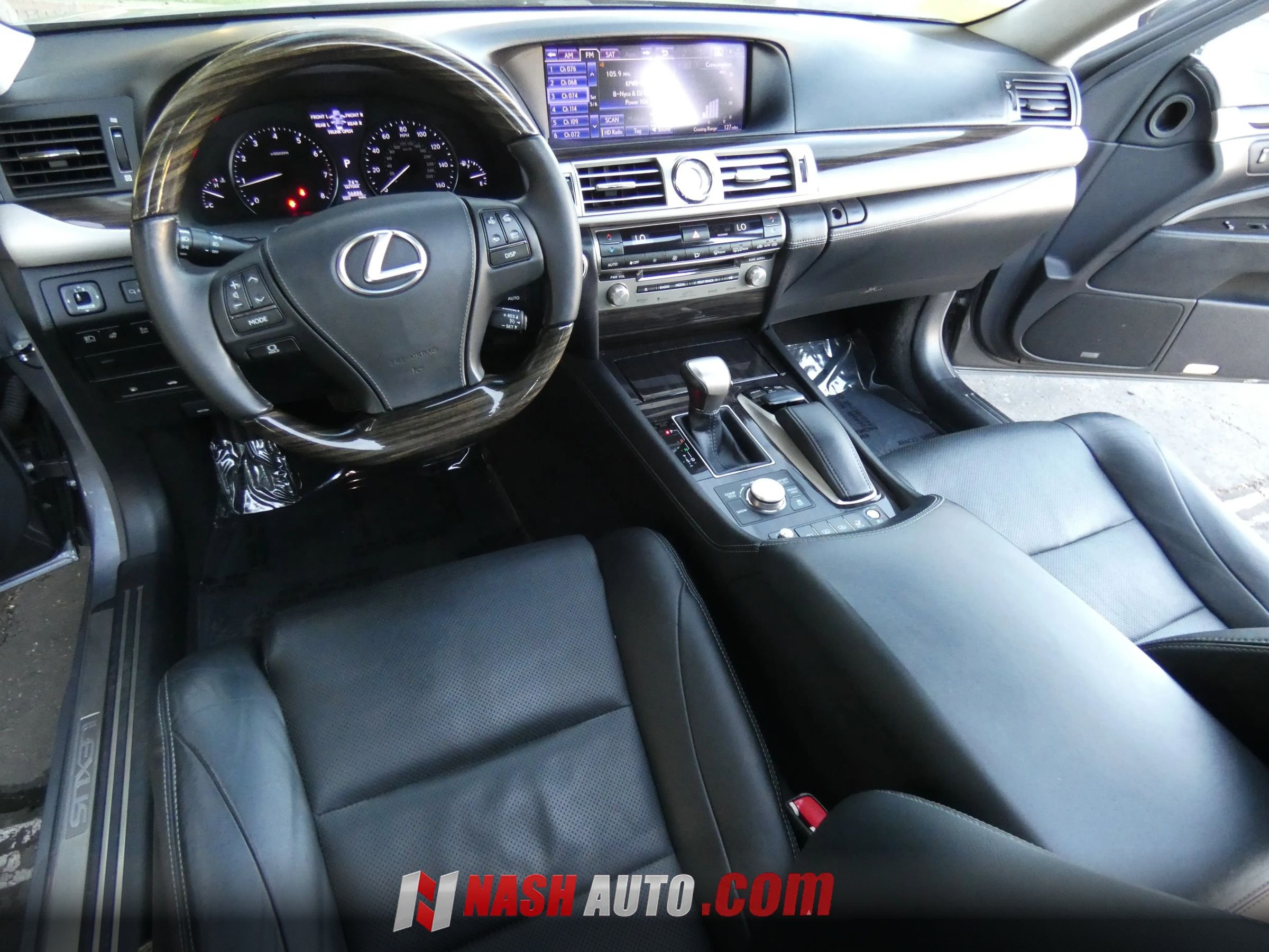Used 2013 Lexus LS 460 w/ Ultra Luxury Pkg RWD image 28