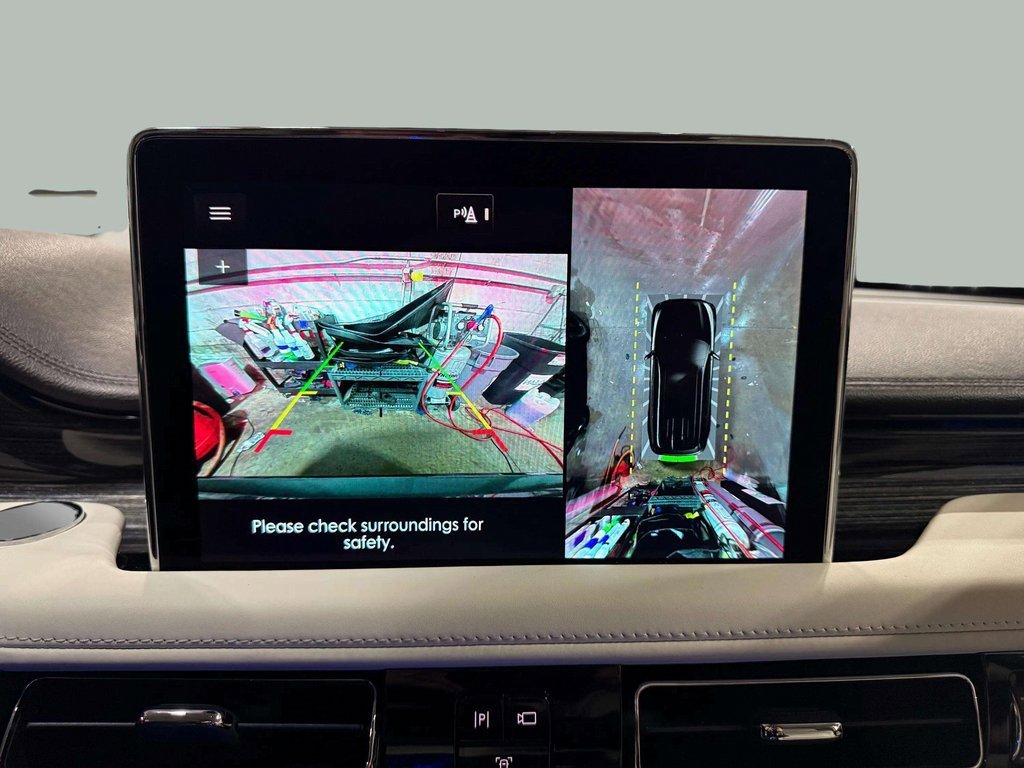 Used 2022 Lincoln Aviator Black Label w/ Class IV Trailer Tow Package image 15