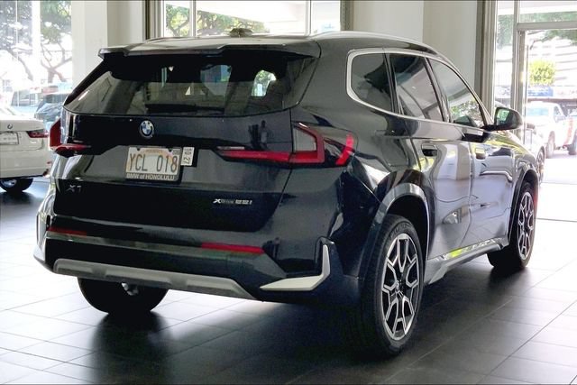 Used 2026 BMW X1 xDrive28i AWD/4WD image 6
