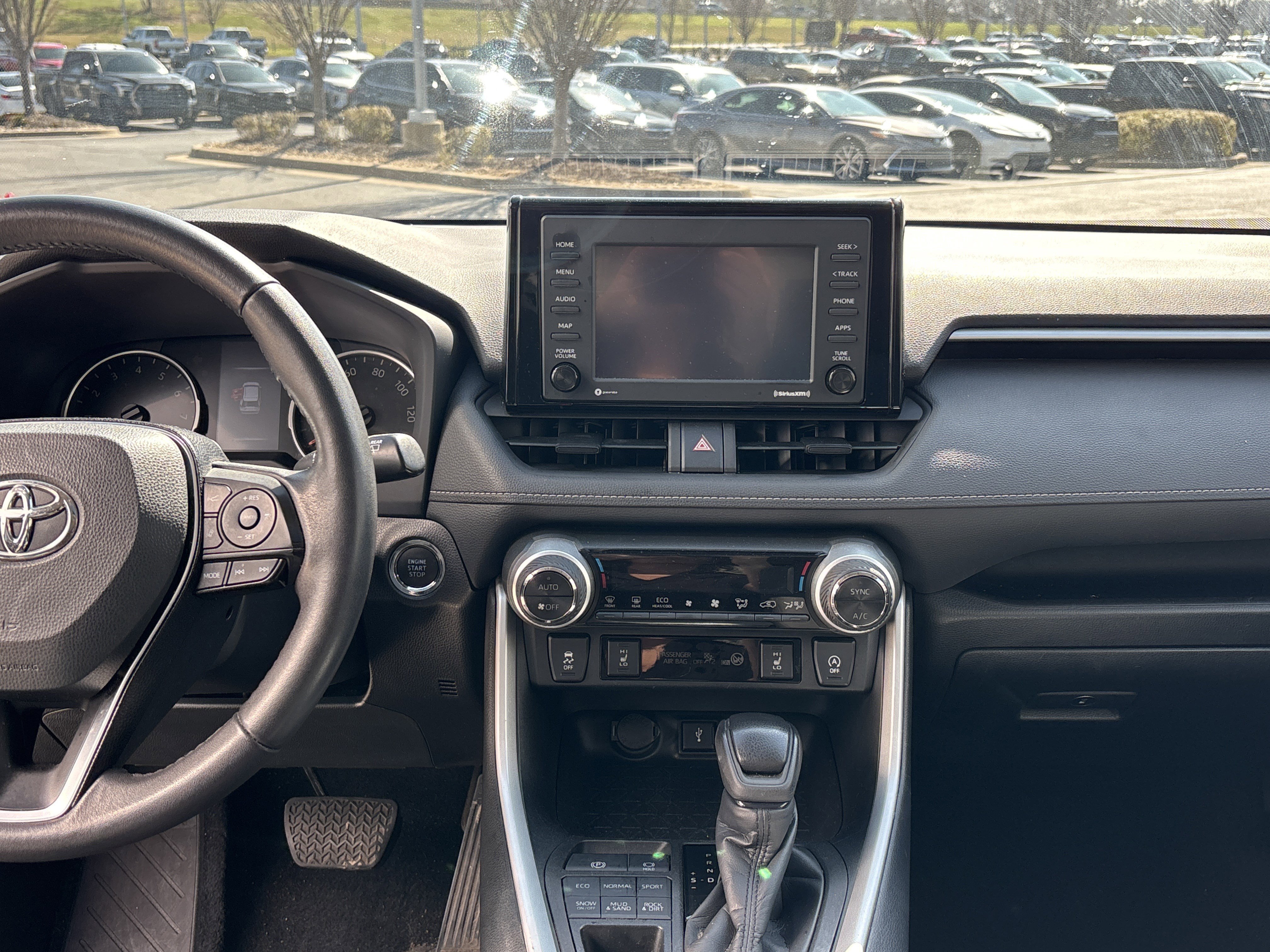 Used 2022 Toyota RAV4 XLE w/ Convenience Package AWD/4WD image 20