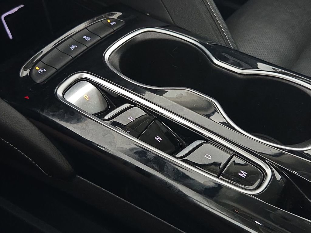 Used 2023 Buick Envision Essence w/ Sport Touring Package FWD image 21