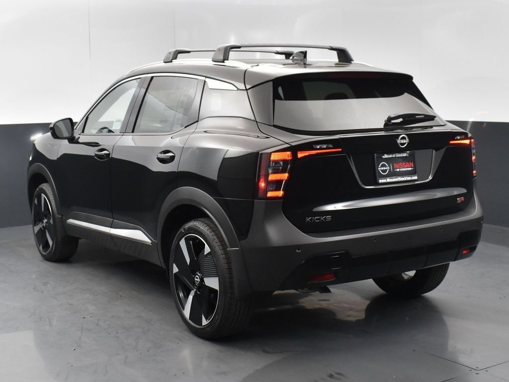 New 2026 Nissan Kicks SR FWD image 6