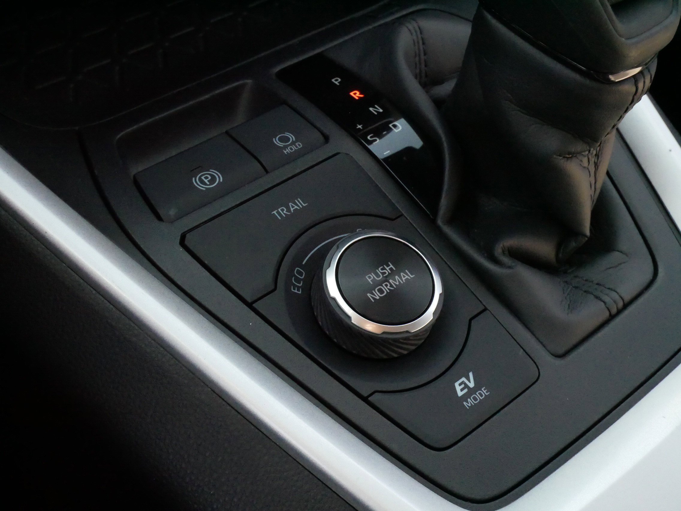 Certified 2024 Toyota RAV4 XLE image 28