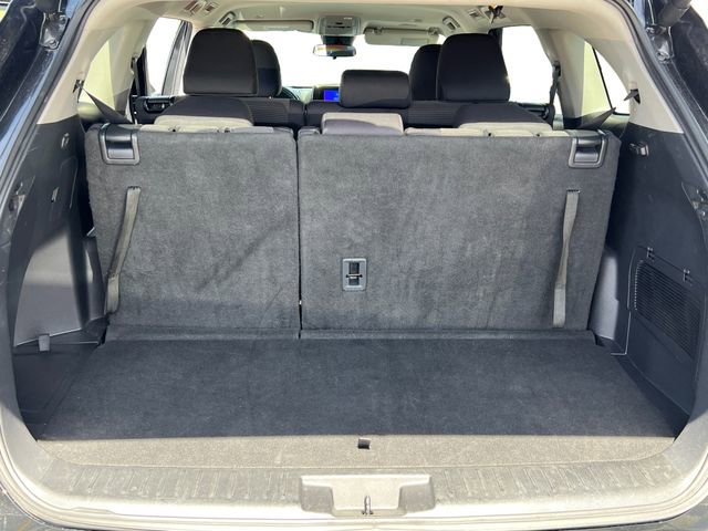 Certified 2025 Toyota Highlander LE image 19