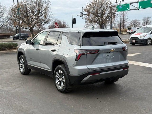 Used 2025 Chevrolet Equinox LT image 3