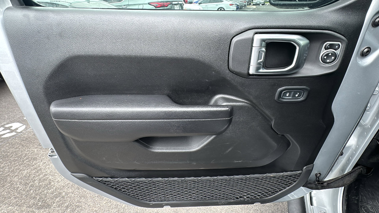 Used 2023 Jeep Gladiator Willys image 12