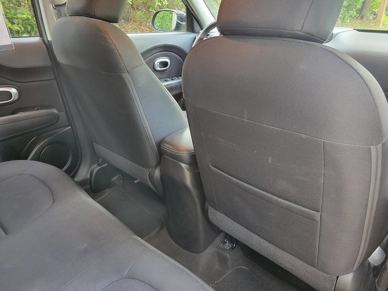 Used 2016 Kia Soul + FWD image 12