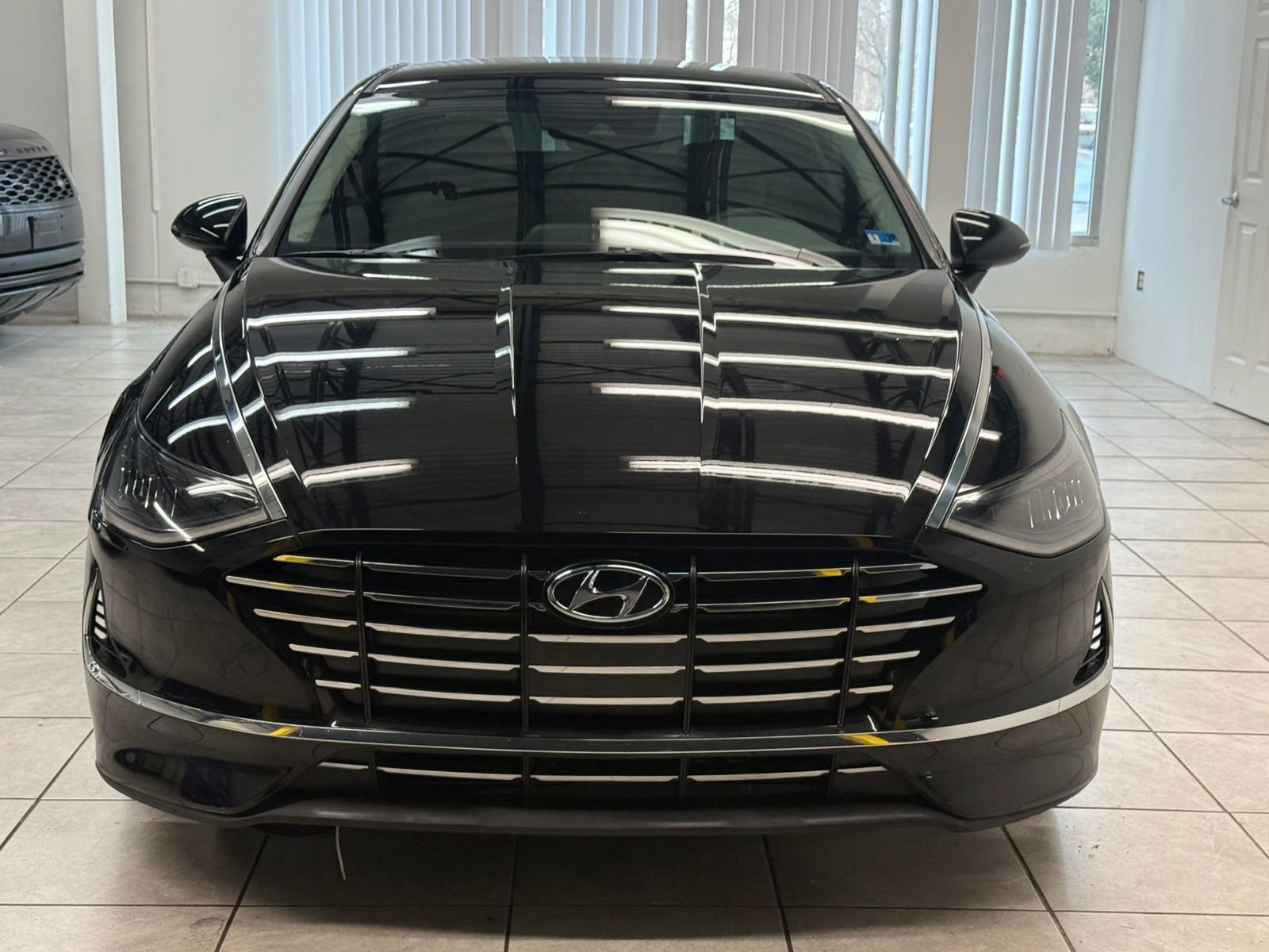 Used 2022 Hyundai Sonata SE w/ Cargo Package image 2