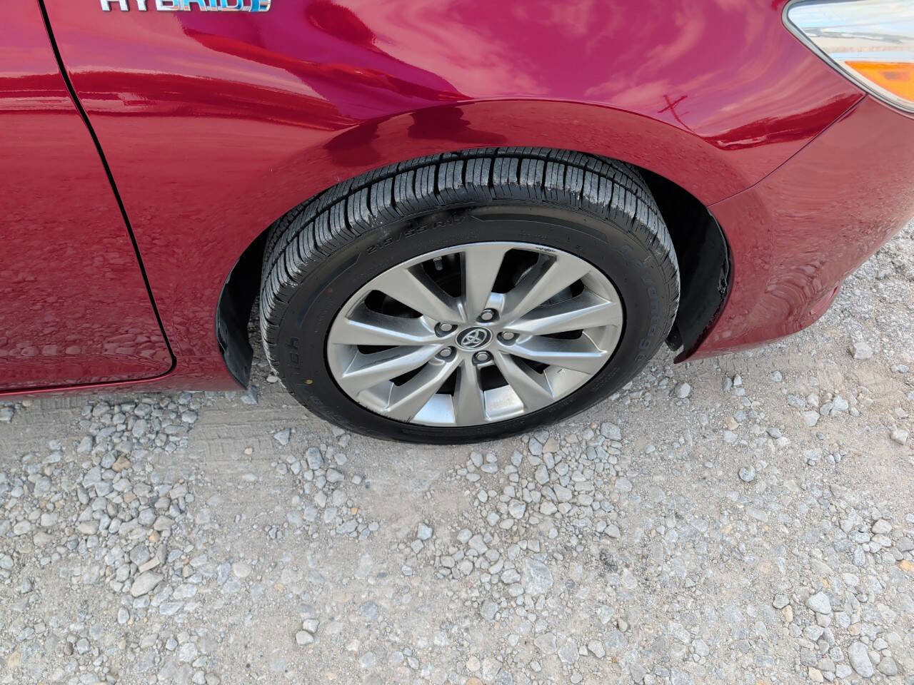 Used 2015 Toyota Camry XLE image 16