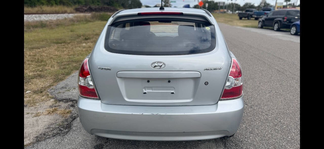 Used 2009 Hyundai Accent GS w/ Popular Equipment Pkg 2 image 8