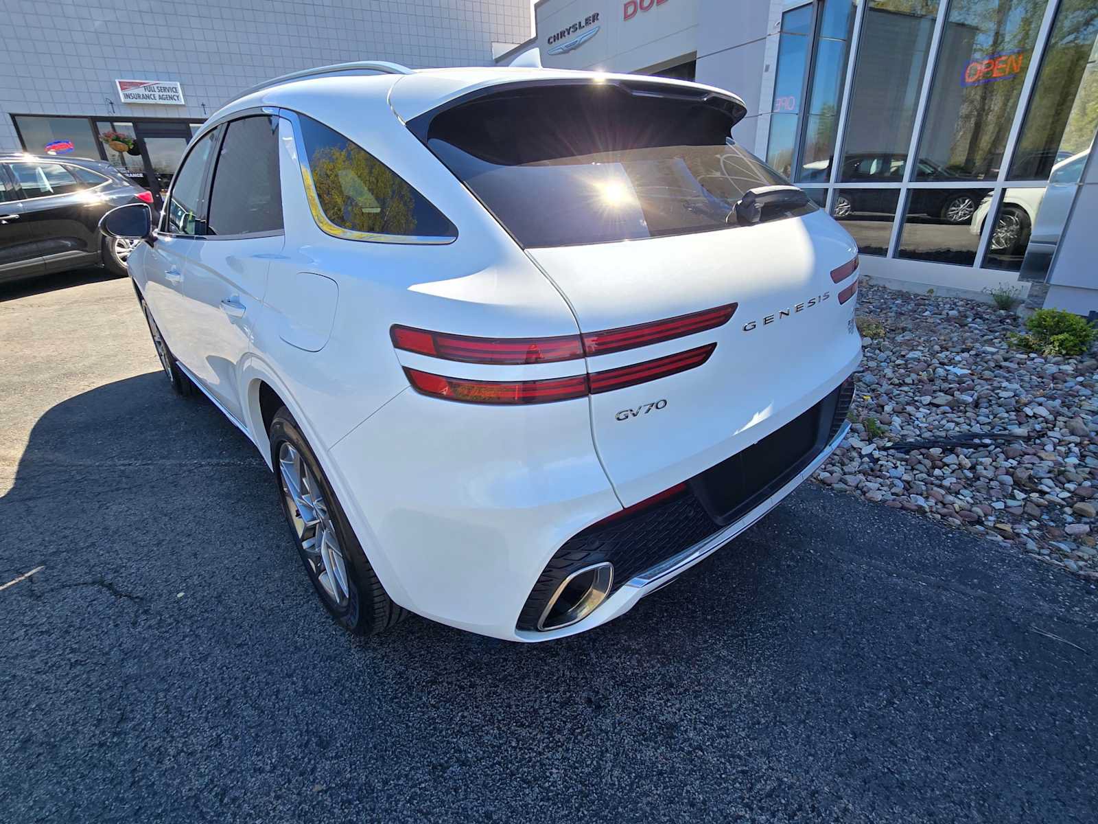 Used 2025 Genesis GV70 2.5T AWD/4WD image 4