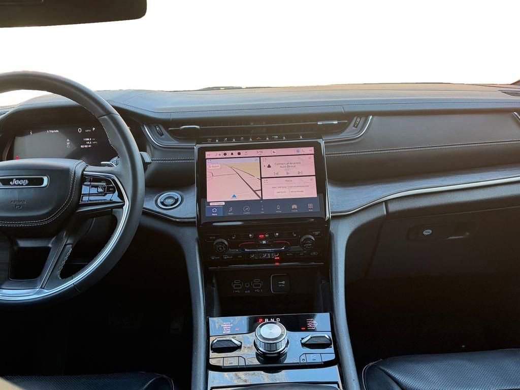 Used 2023 Jeep Grand Cherokee L Overland image 11