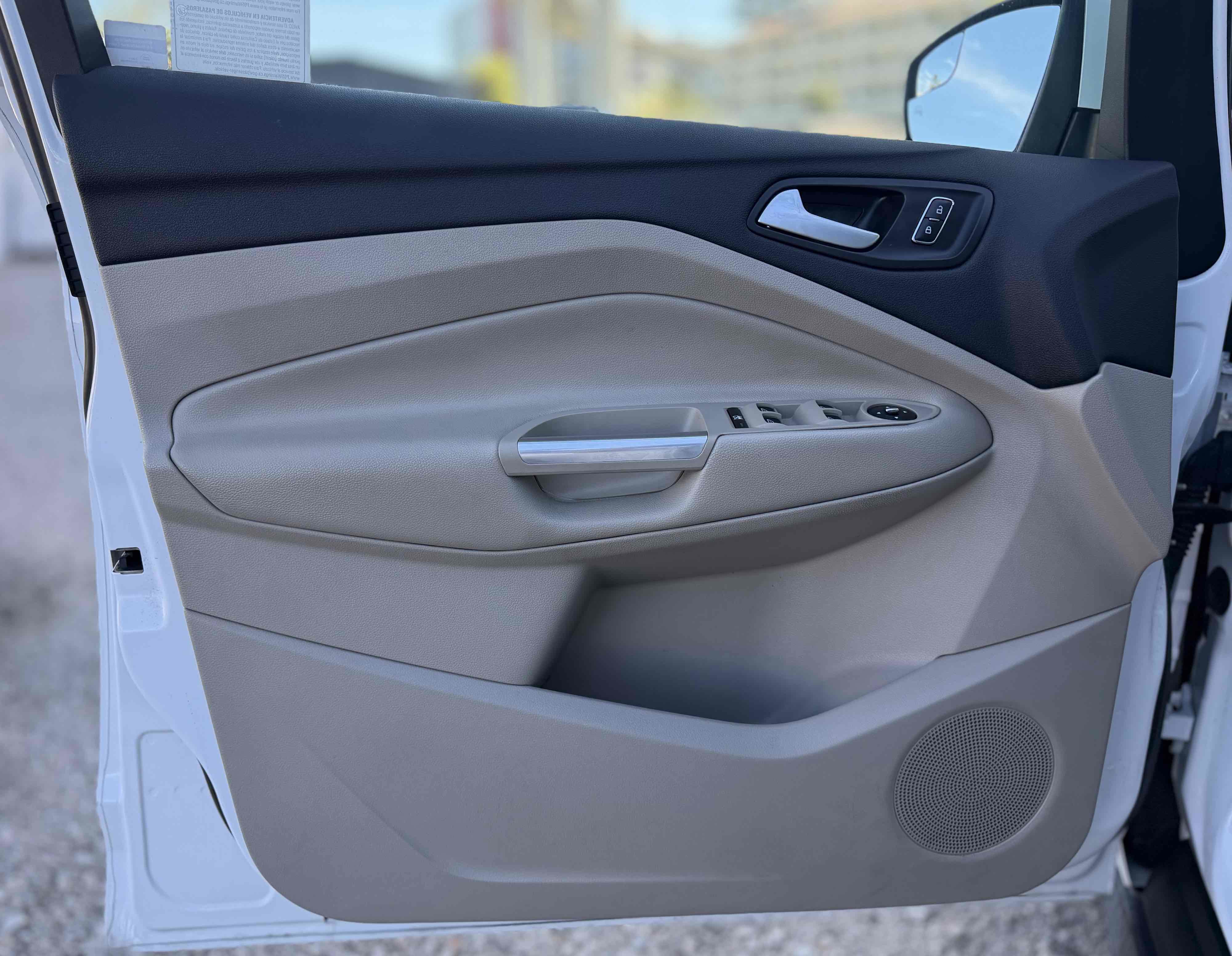 Used 2016 Ford C-MAX Energi SEL image 19