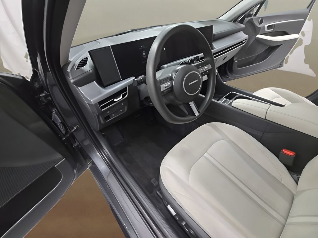 Certified 2025 Hyundai Sonata SEL FWD image 13