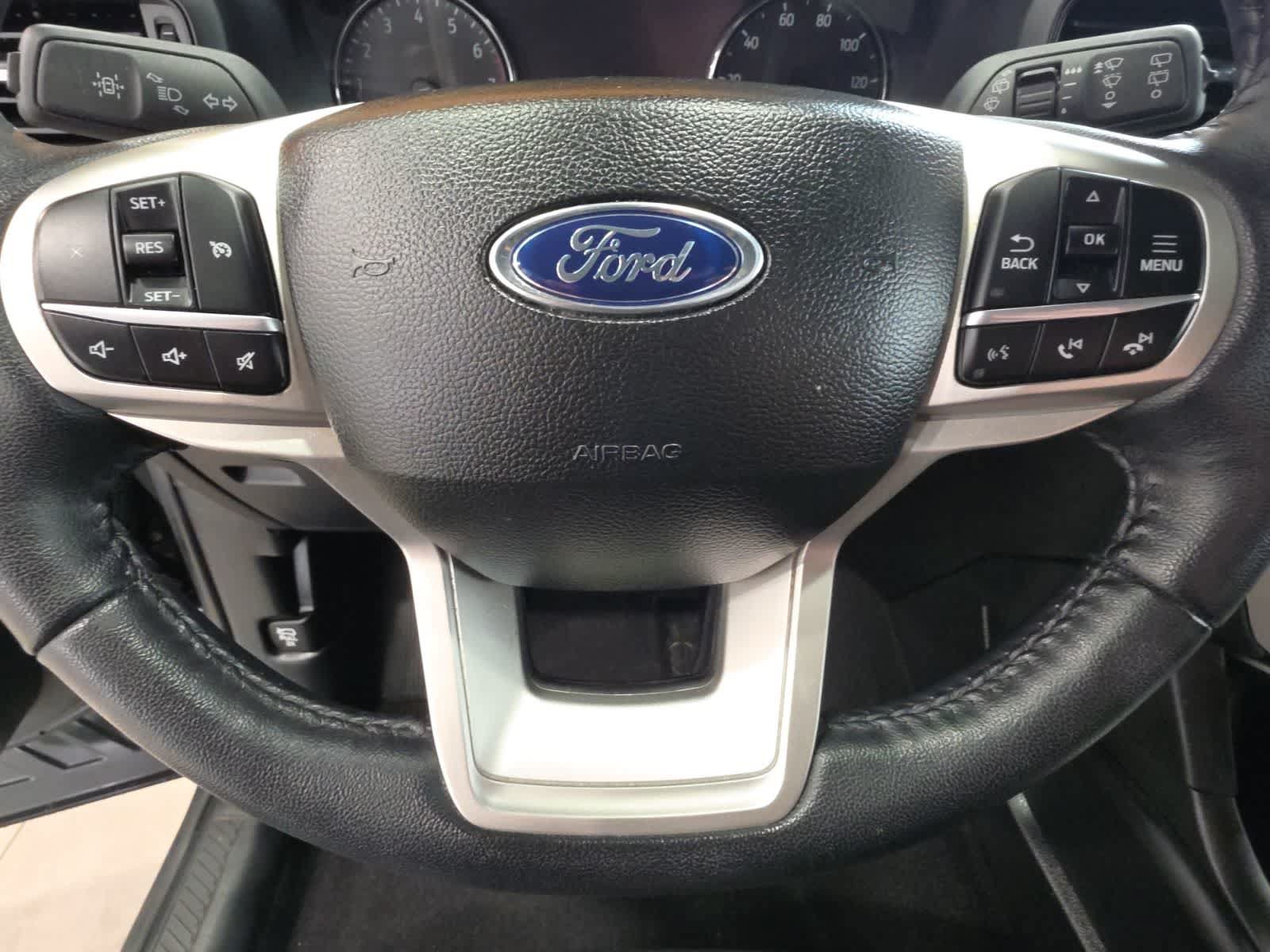 Used 2023 Ford Explorer XLT AWD/4WD image 18