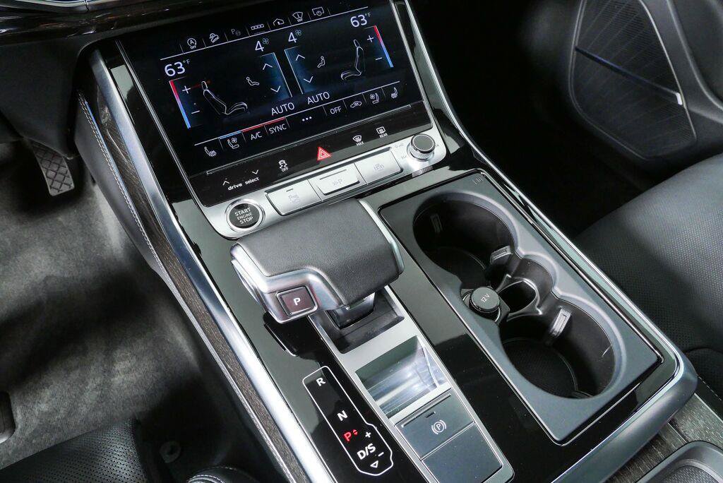Used 2025 Audi Q7 3.0T Prestige AWD/4WD image 18