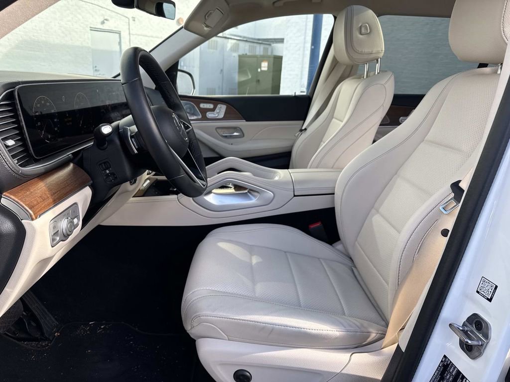 Certified 2025 Mercedes-Benz GLS 450 4MATIC image 17