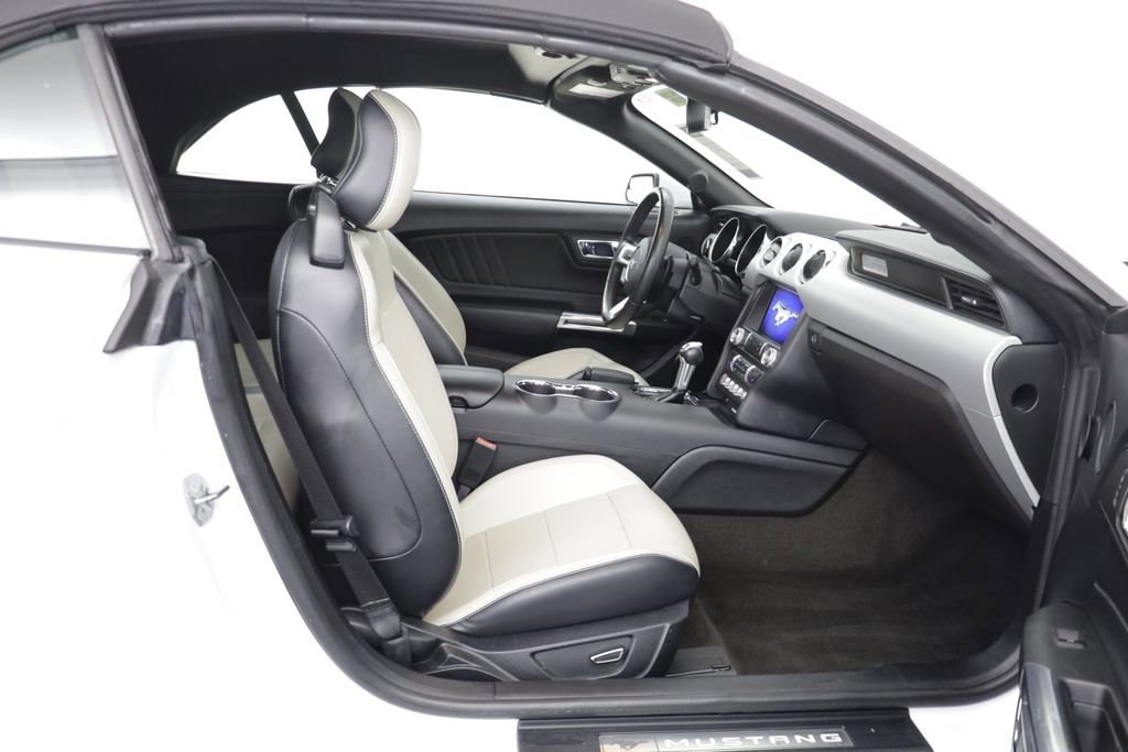 Used 2017 Ford Mustang GT Premium RWD image 17