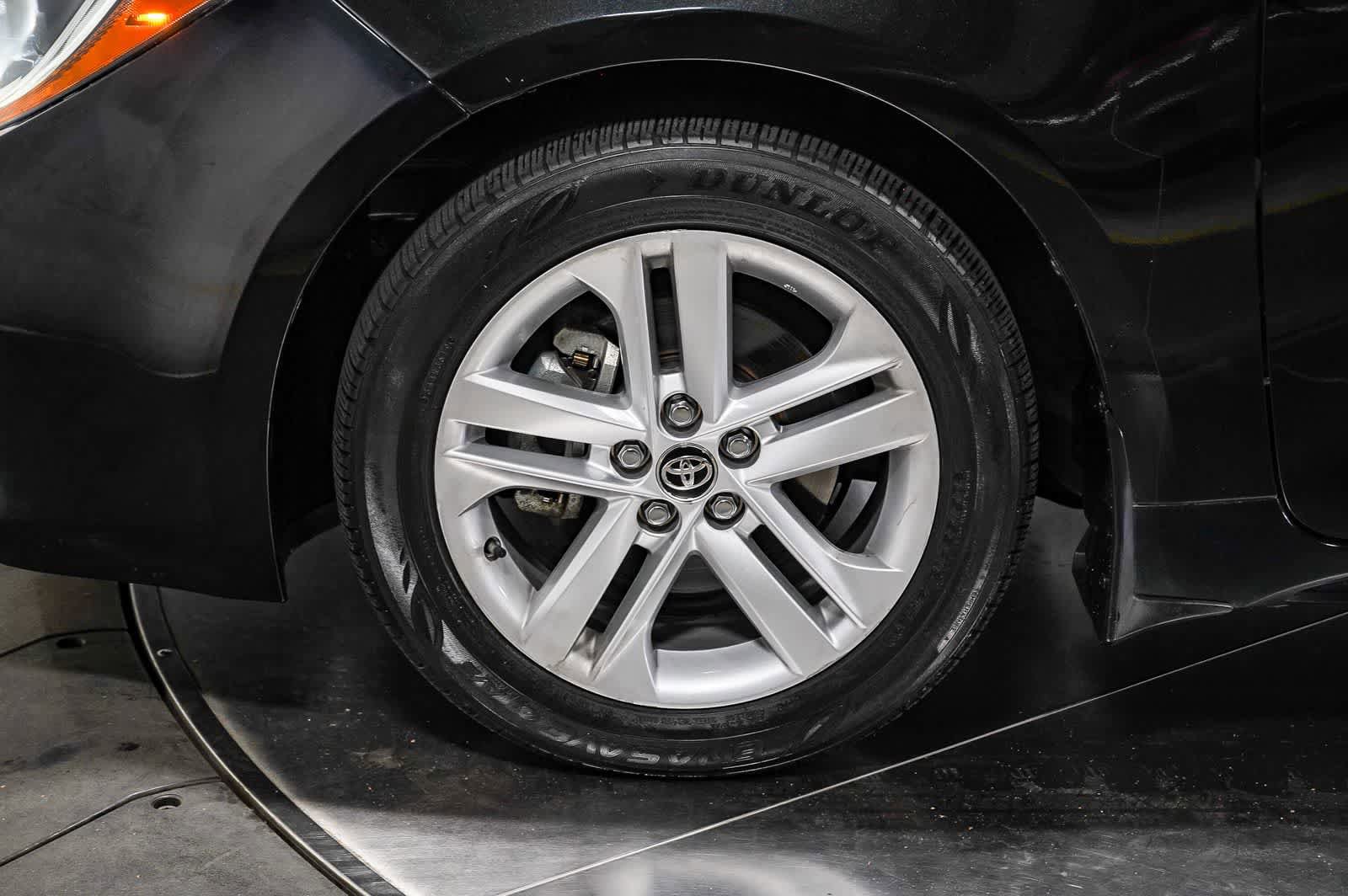 Certified 2020 Toyota Corolla SE w/ SE Preferred Package FWD image 10