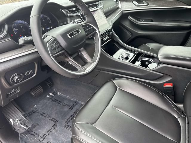 Used 2023 Jeep Grand Cherokee L Limited AWD/4WD image 21
