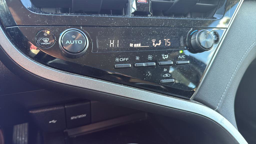 Used 2022 Toyota Camry SE image 20