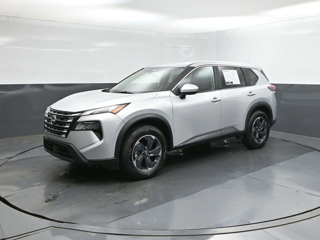 Used 2025 Nissan Rogue SV FWD image 1