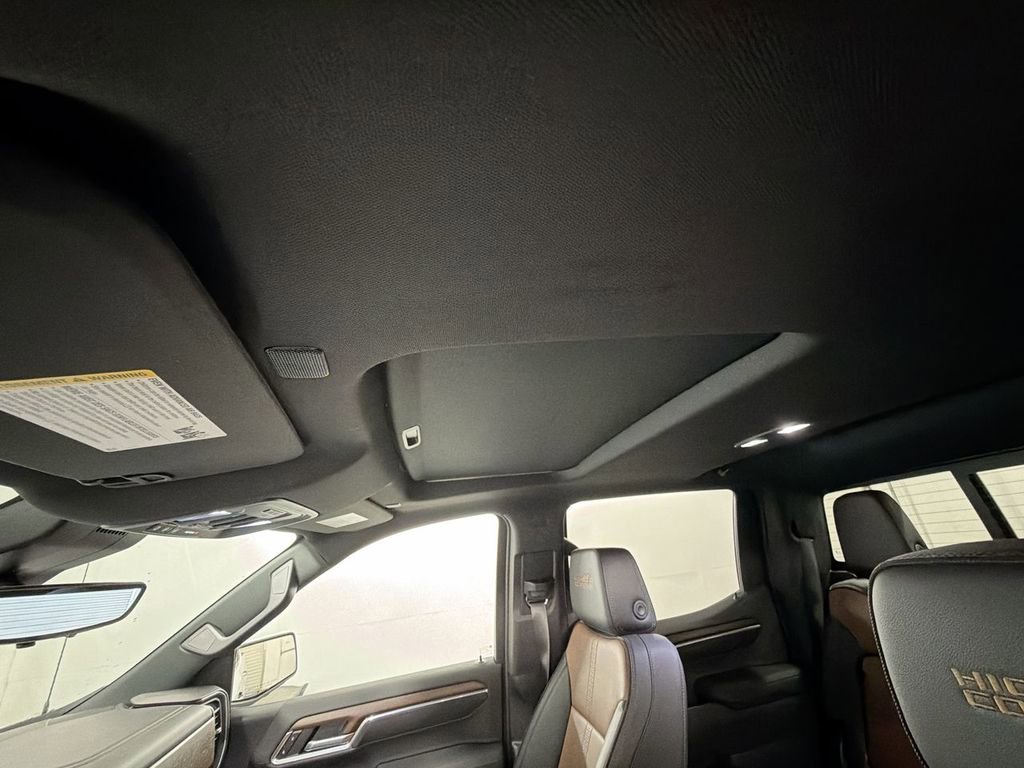 Used 2026 Chevrolet Silverado 1500 High Country w/ Technology Package image 19