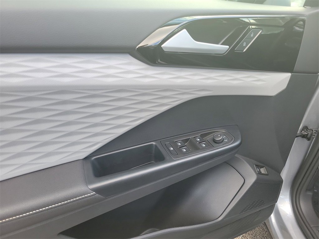 Used 2024 Volkswagen Taos S image 16